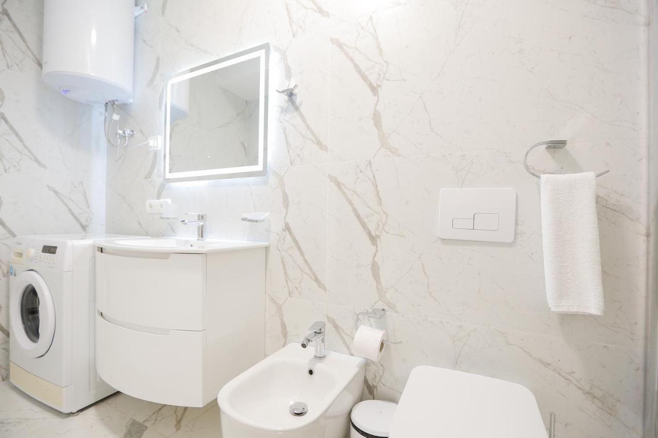 Miku Apartment-Premium 2Bd At Wilson Square Tirana Exteriér fotografie